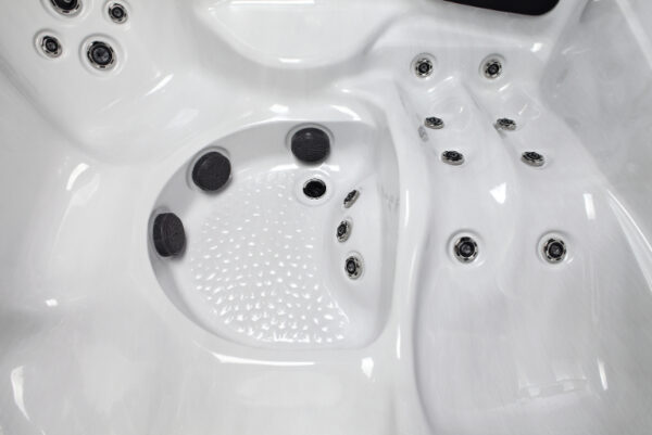 Cascade Serenity - 4 person Hot Tub