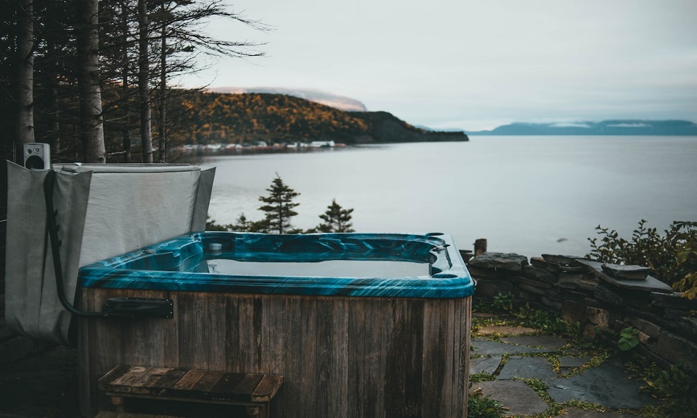 How do I Decide Which Hot Tub will be the Best for Me?