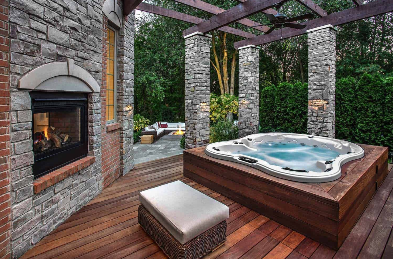 Outdoor Hot Tubs