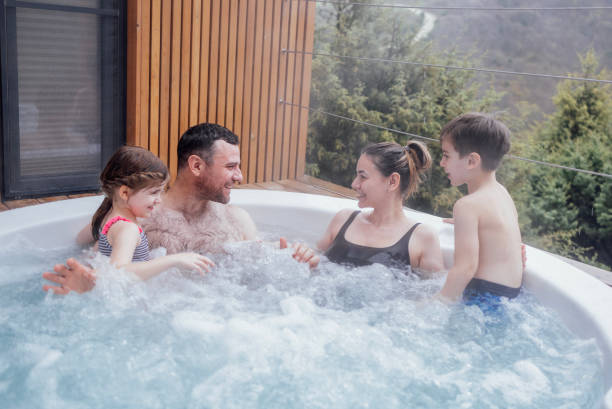 4 person hot tub